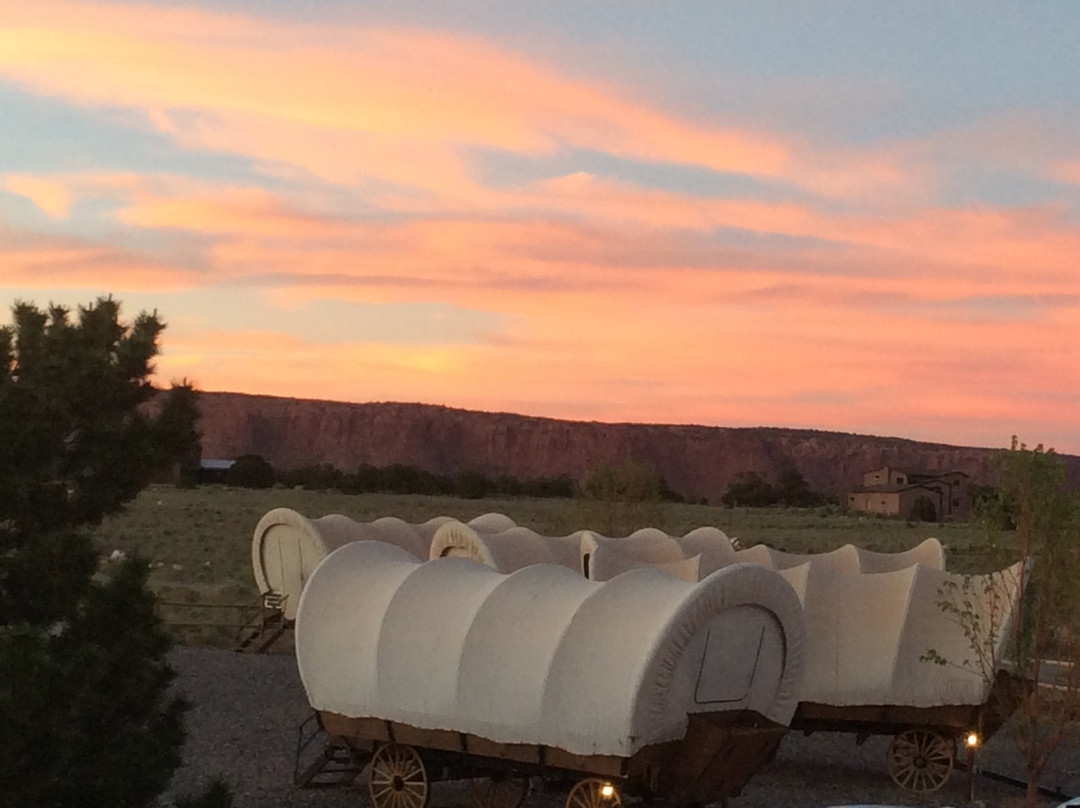 Broken Spur Inn主图