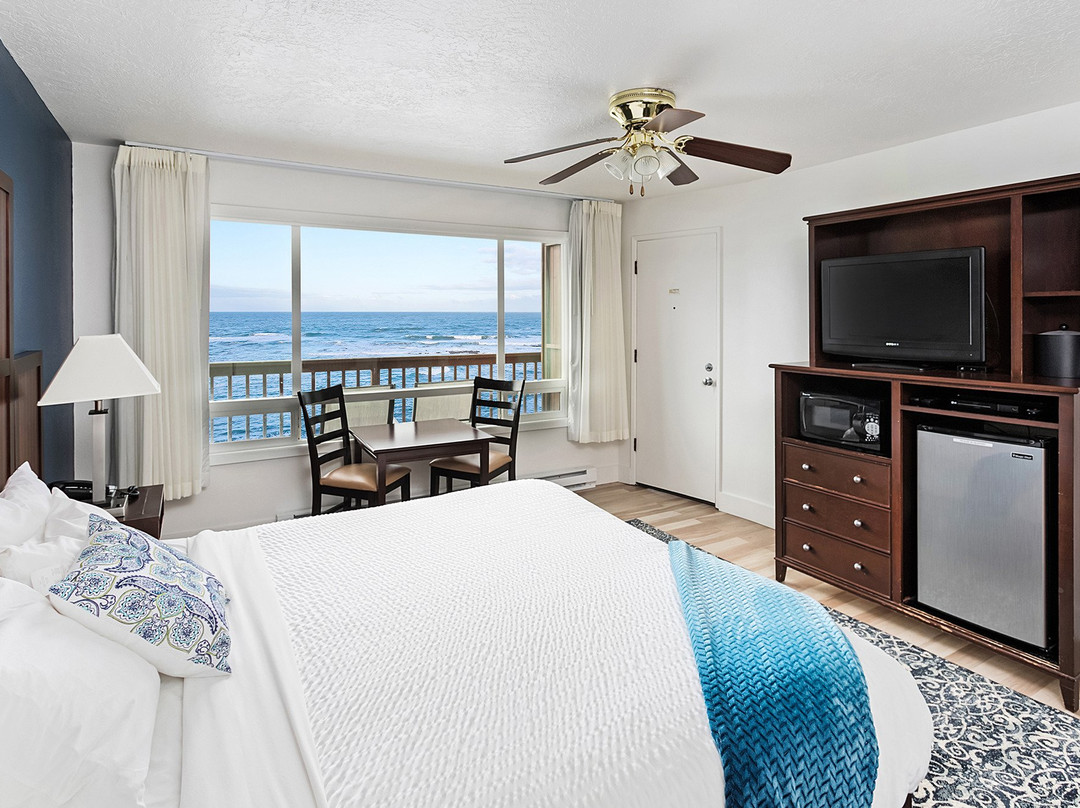 Clarion Inn Surfrider Resort主图