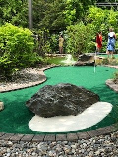 Mulligan's Miniature Golf景点图片