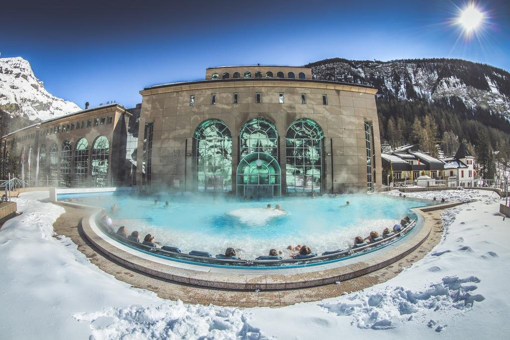 阿尔卑斯温泉浴场景点图片