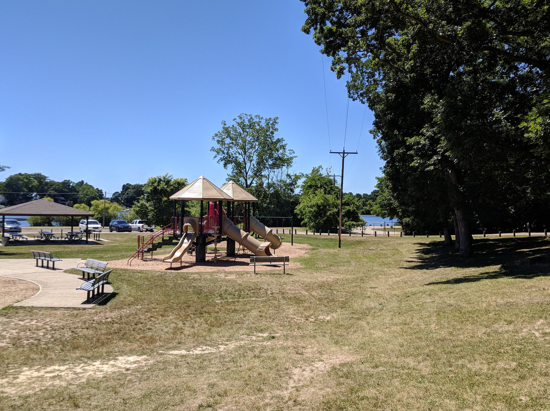 Myers Lake Park景点图片