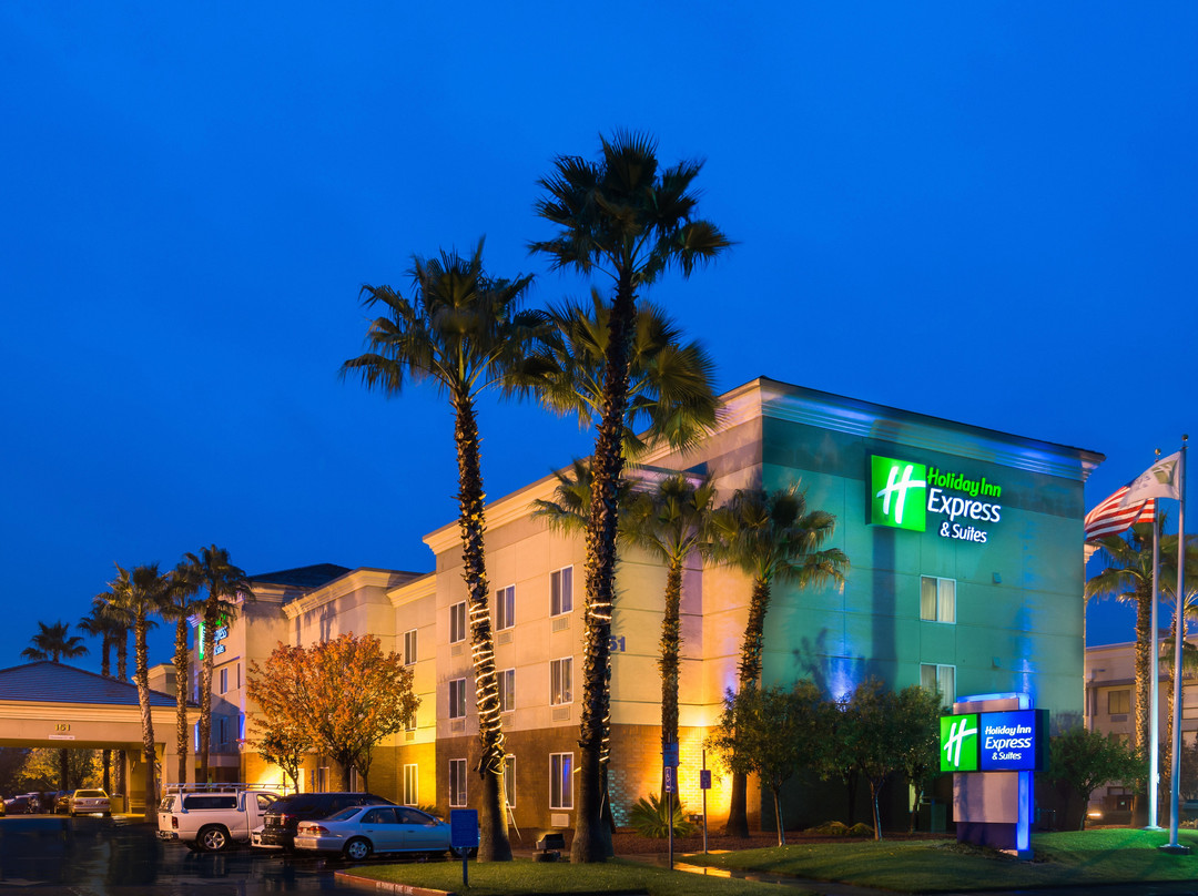 Holiday Inn Express & Suites Vacaville By IHG主图