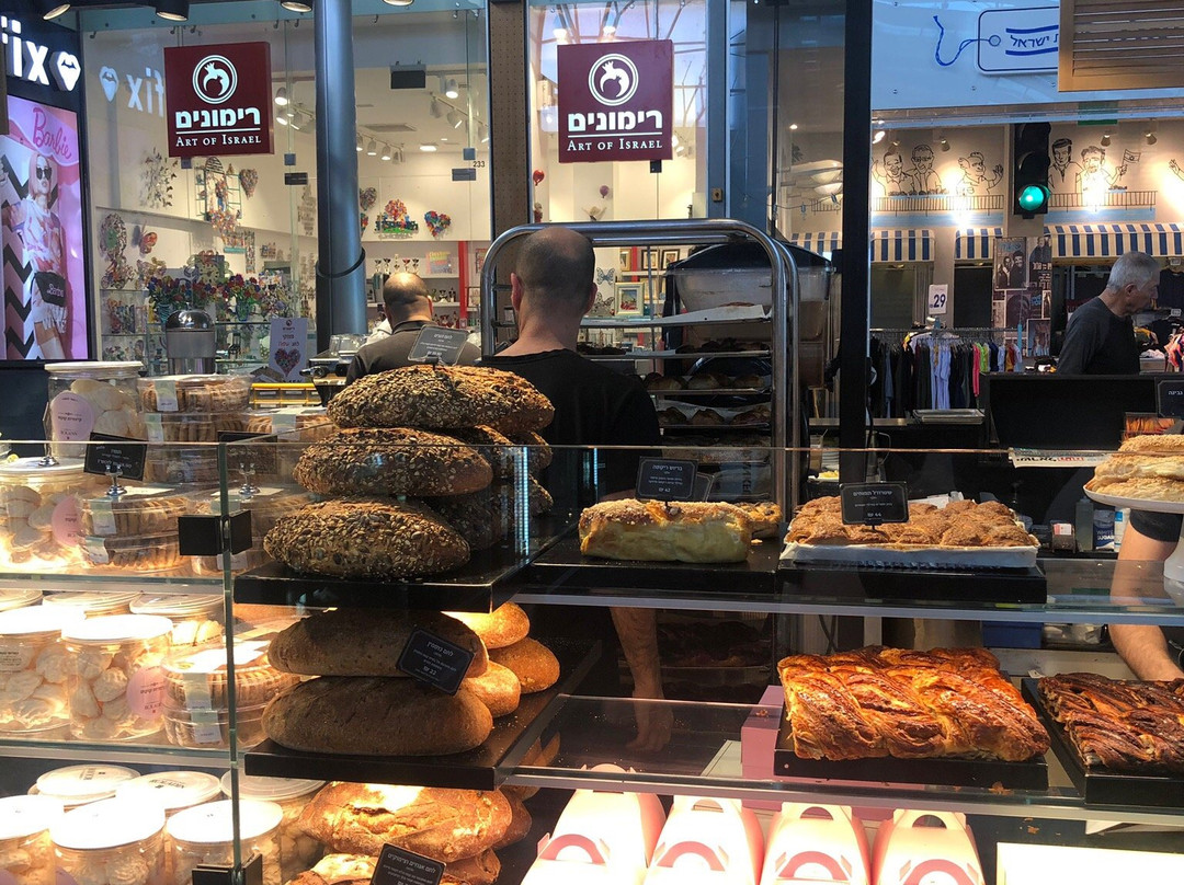 Shivat Hakohavim Mall-荷兹利亚必去景点