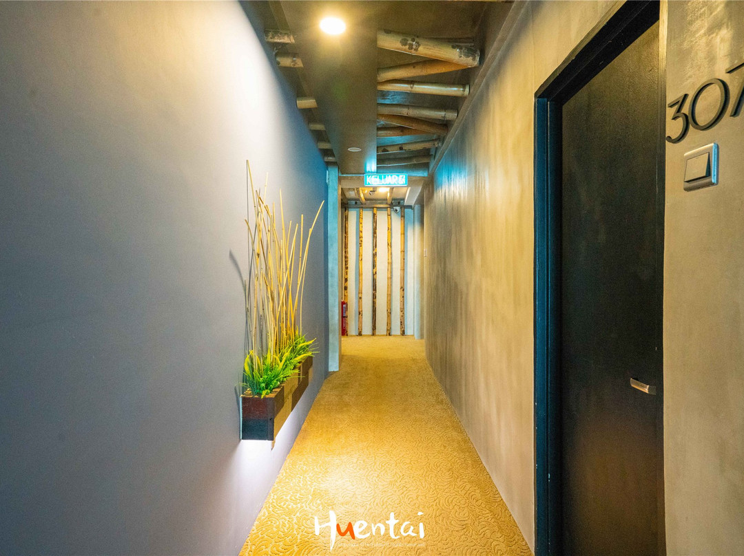 Treasures Hotel & Suites主图