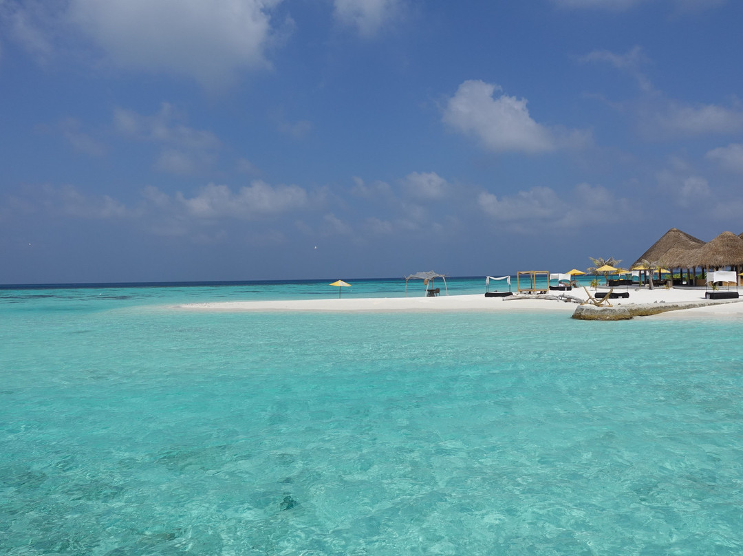 德瑞福特塞路维里加休闲酒店主图