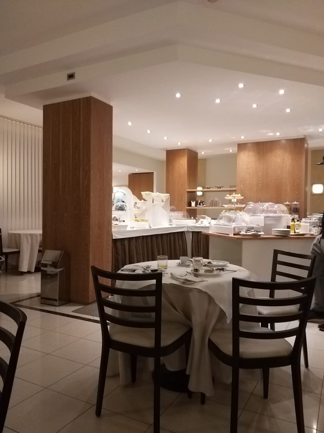 马尔彭萨卡达诺酒店-餐饮