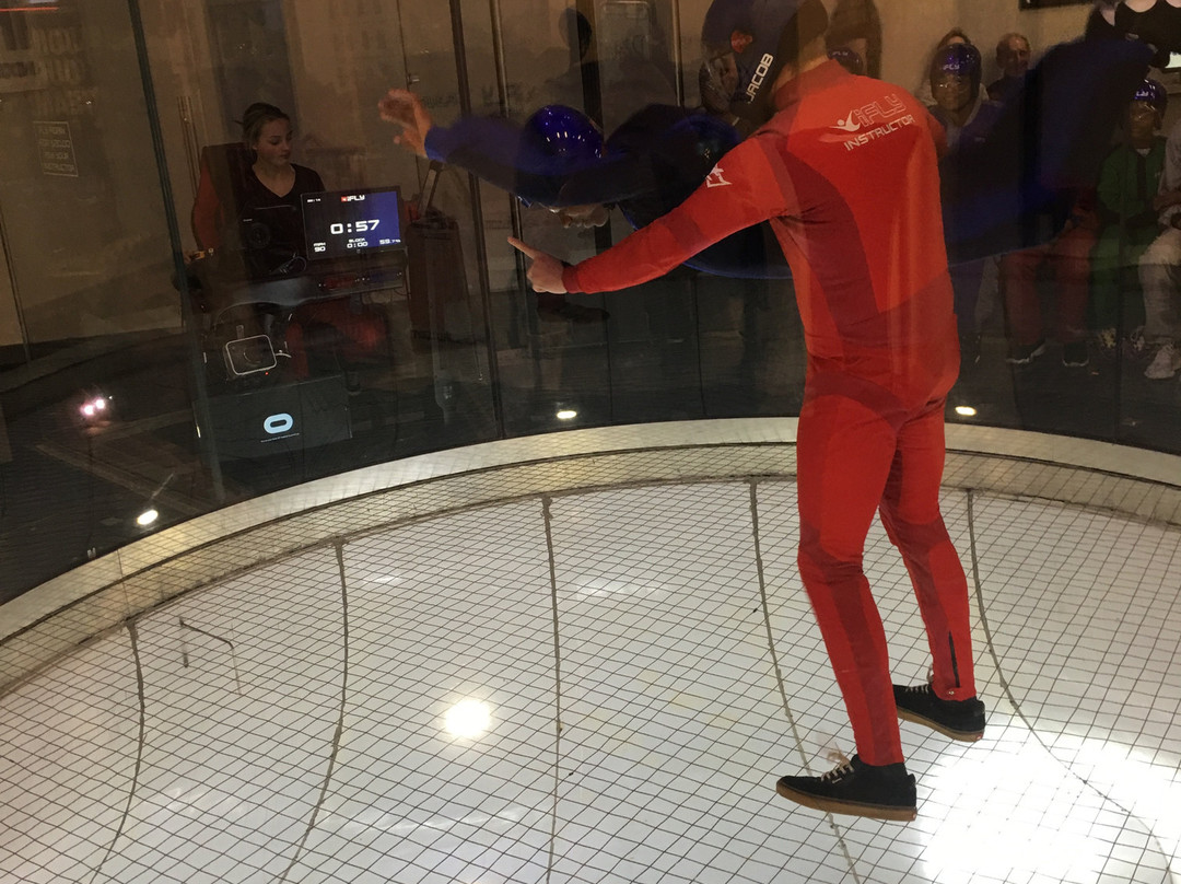 iFLY Indoor Skydiving - Loudoun景点图片