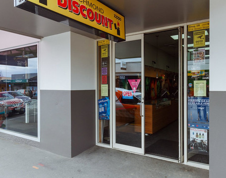 Richmond Mall-尼尔森必去景点