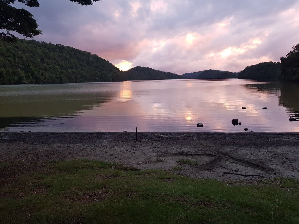 Lake Waikaremoana Great Walk景点图片