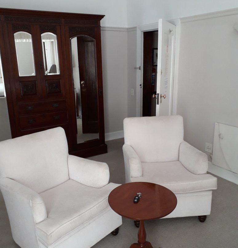 祖马鲁斯特旅馆主图