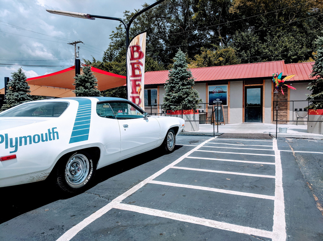 Valley Falls餐馆和美食-Lago Vista Grill