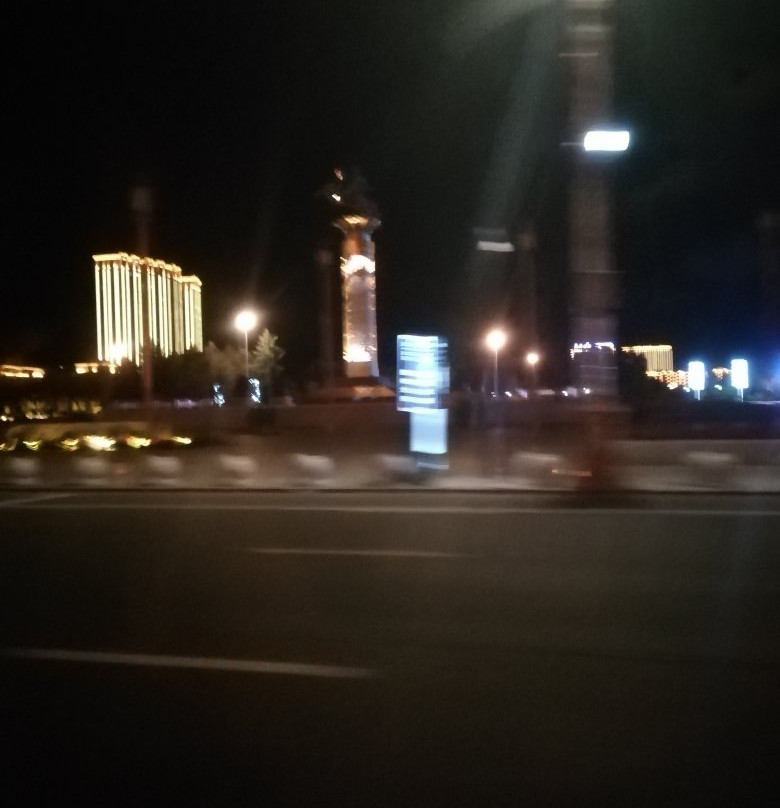 成吉思汗广场-呼伦贝尔市必去景点