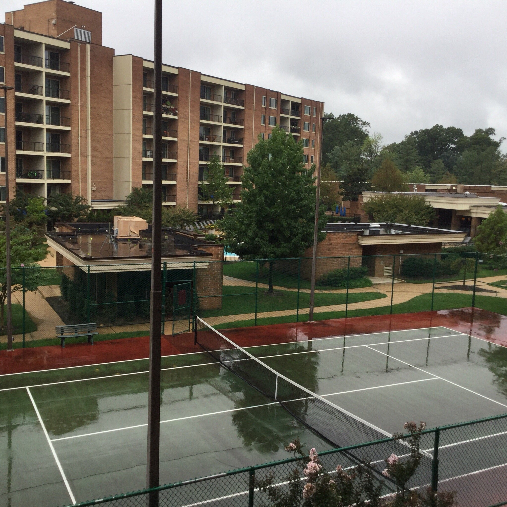 Oakwood Falls Church-官方