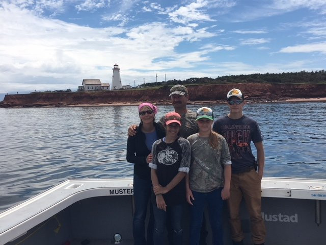 Ernie's Charter Fishing-North Lake必去景点