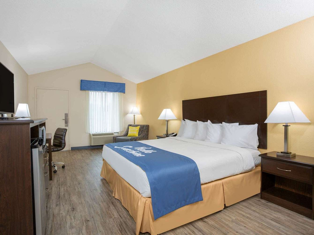 Days Inn by Wyndham Lake City主图