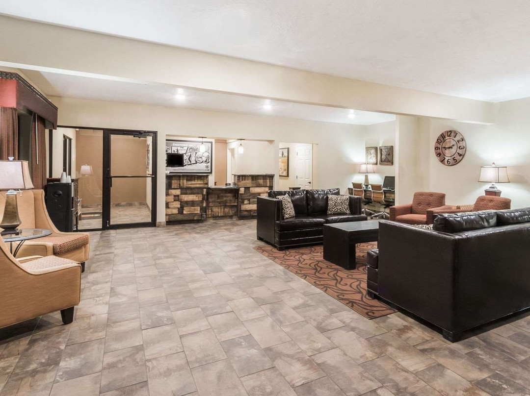 Super 8 by Wyndham Clovis主图