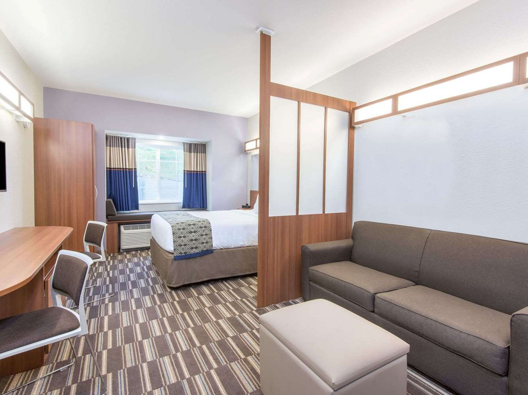 Microtel Inn & Suites By Wyndham Cadiz主图