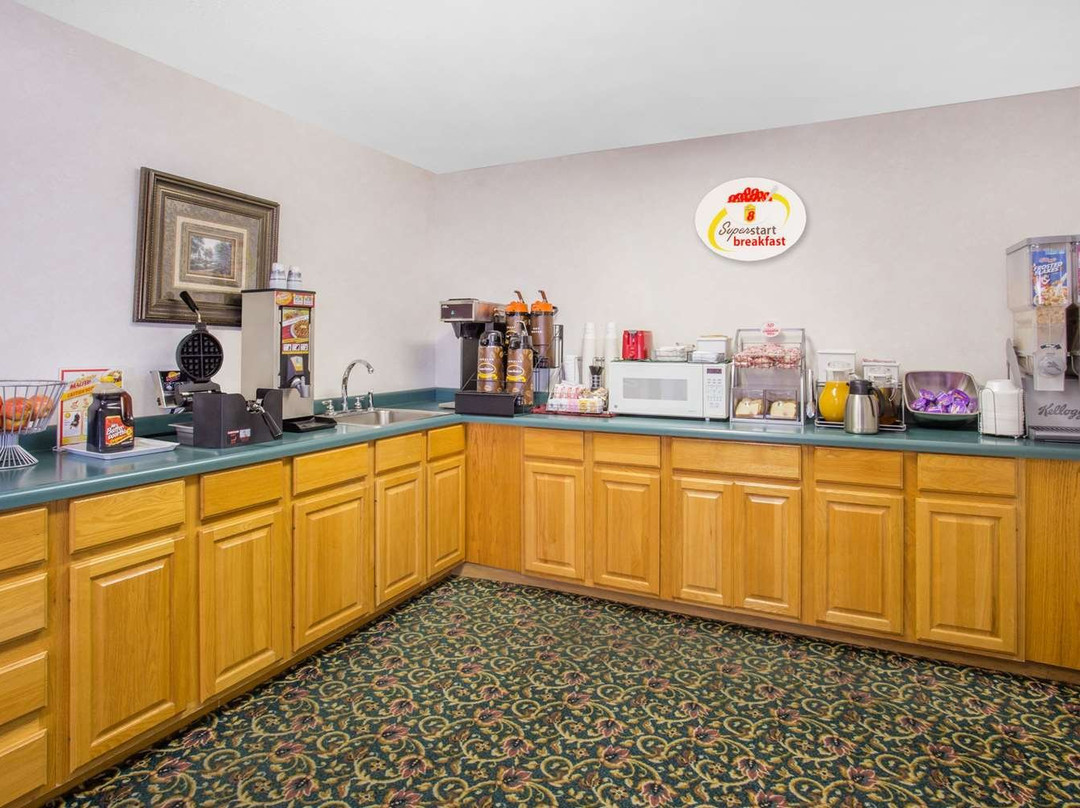 Burgundy Inn & Suites By OYO El Paso主图