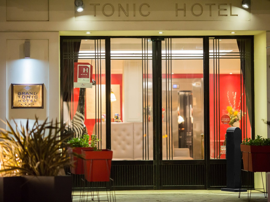 大东力比亚里茨酒店