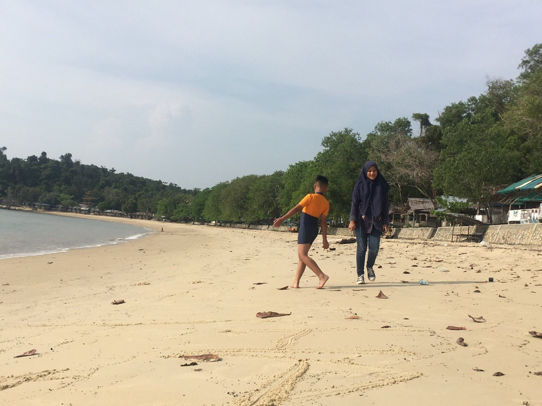 Pantai Pelawan景点图片