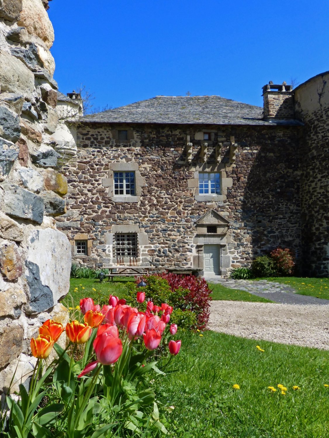 La Maison Forte de Chabanolles-官方