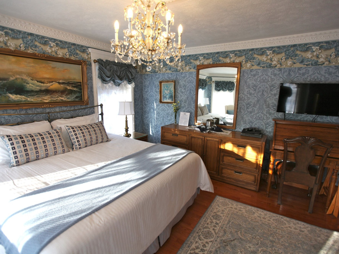 Twin Peaks Bed & Breakfast主图