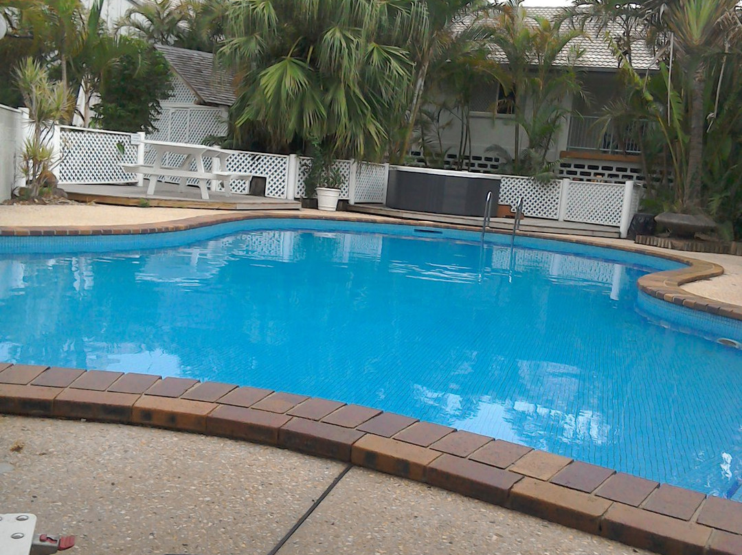 拜伦贵族度假村主图