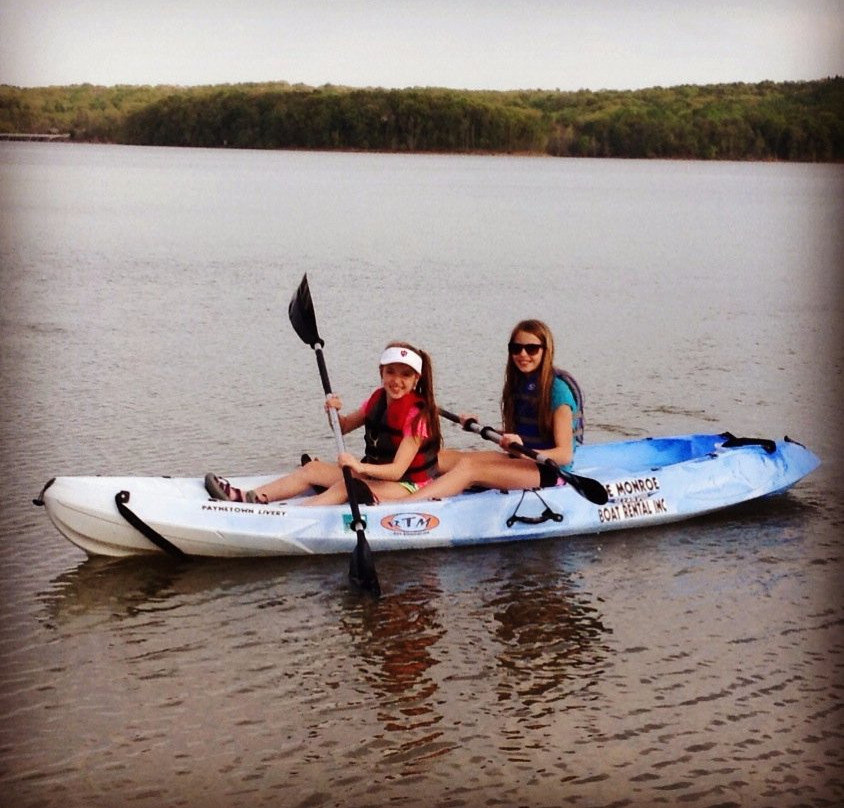 Lake Monroe Boat Rental-布卢明顿必去景点