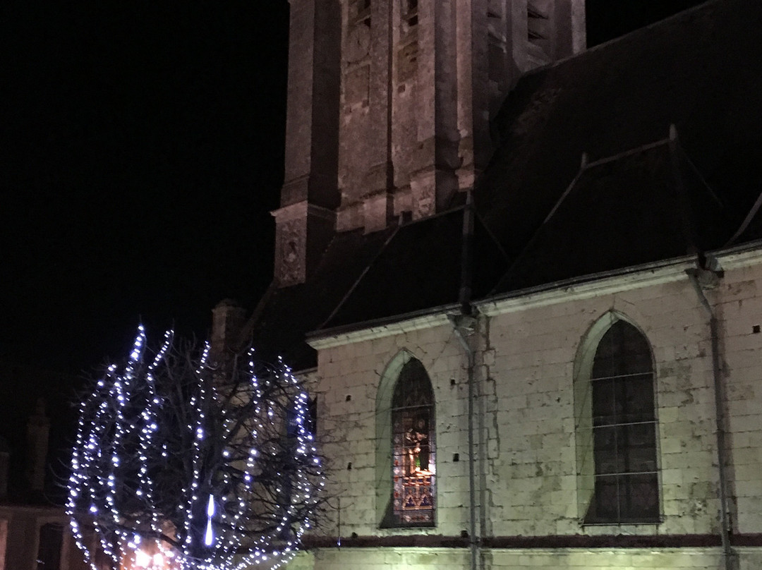 Eglise Saint Sauveur-Belleme必去景点