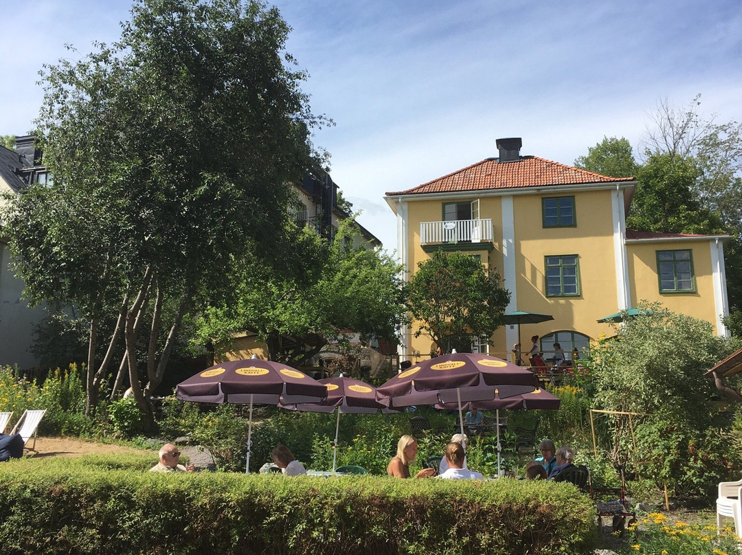 Plåt Pelles Café & Mat