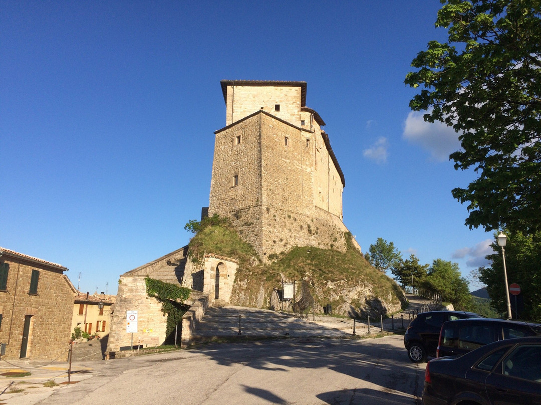 Castello di Frontone景点图片