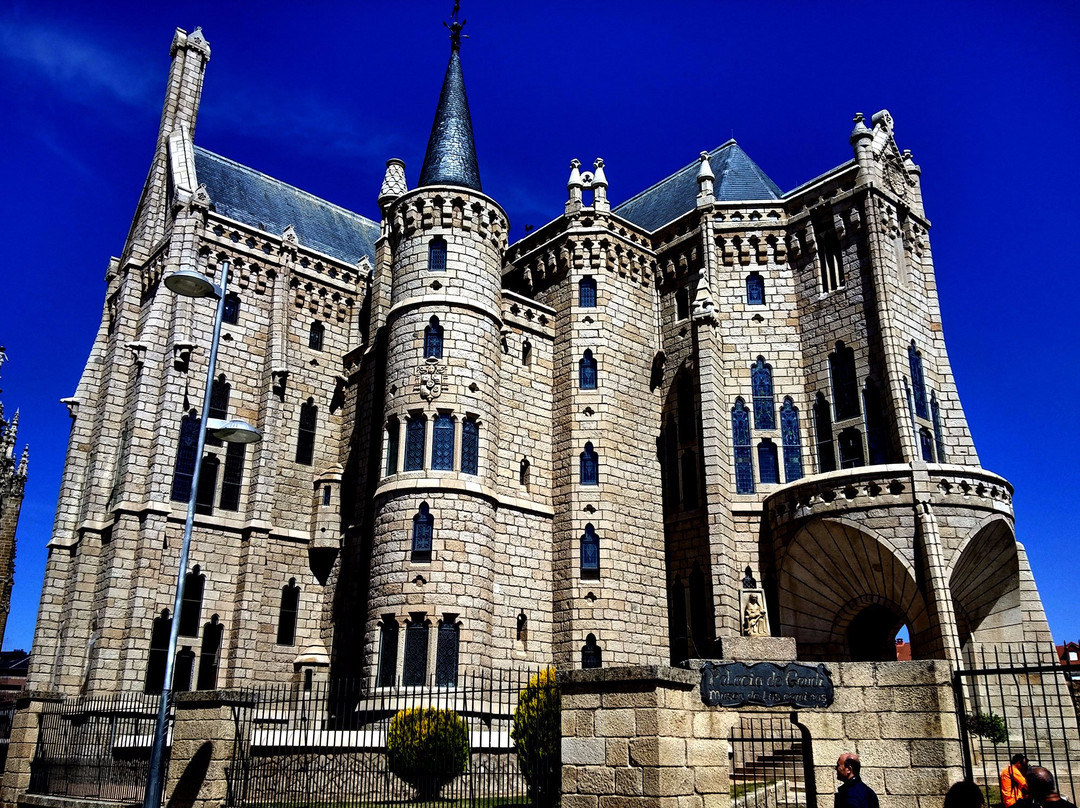 Palacio De Gaudí景点图片