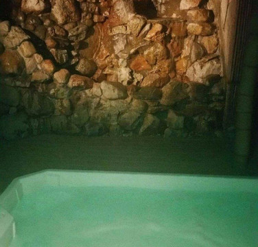 Oasis Hot Tub Gardens-安娜堡必去景点