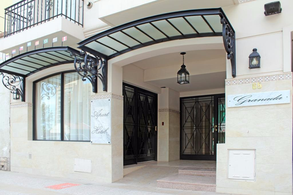 格拉纳达公寓式酒店