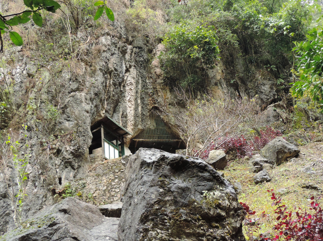Pathet Lao Caves-Sam Neua必去景点