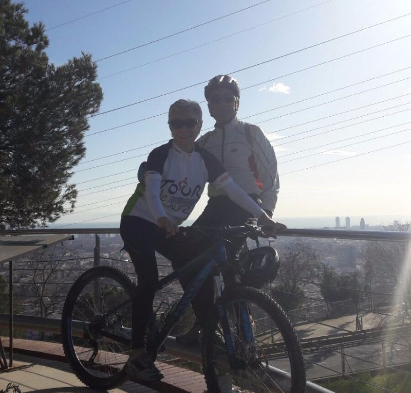 Swim and Ride Tours景点图片