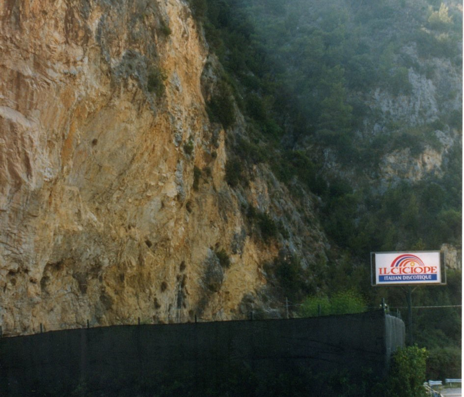 Discoteca Il Ciclope-Marina di Camerota必去景点