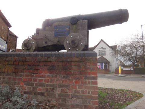 The Russian Cannon-Welling必去景点