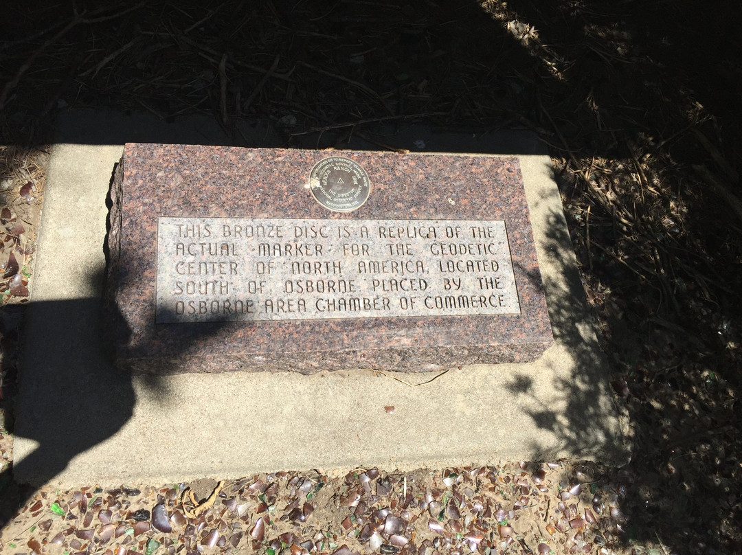 Geodetic Center of North America Historical Marker景点图片