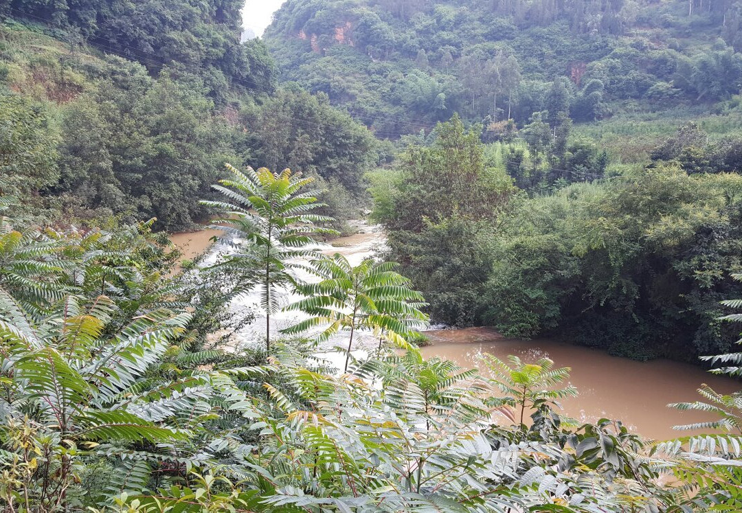 大叠水瀑布景点图片