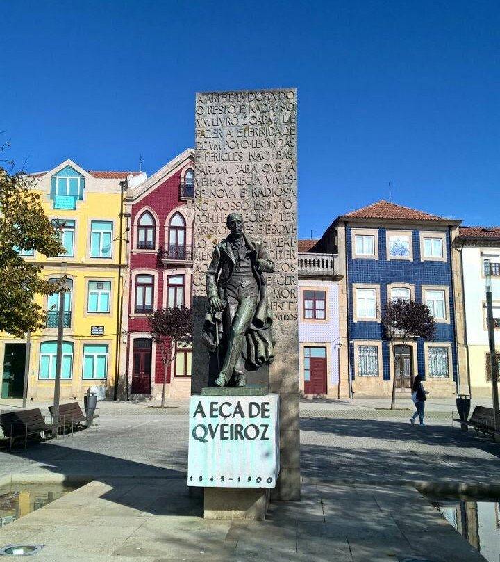 Monumento a Eça de Queiroz-波瓦－迪瓦尔津必去景点
