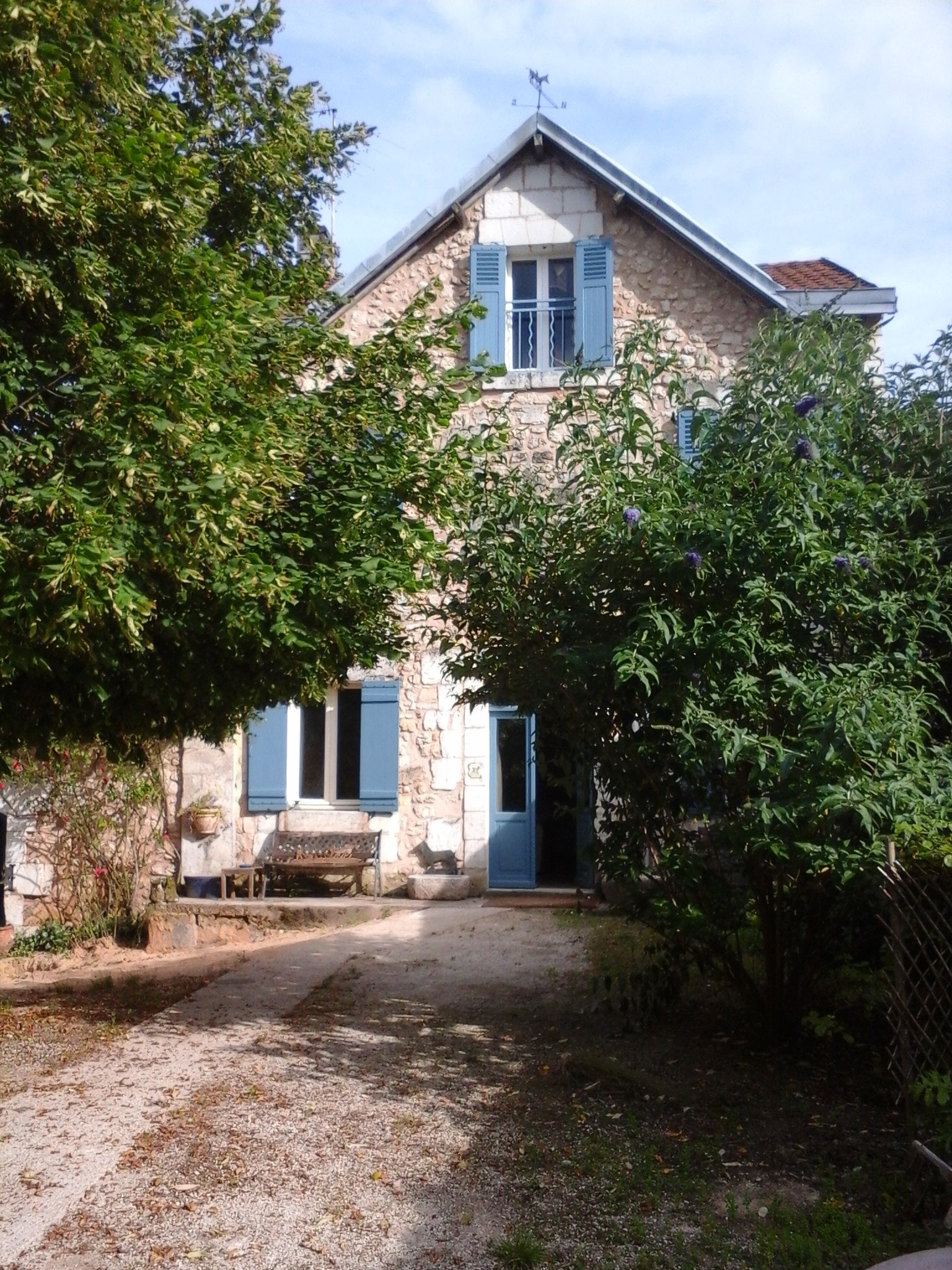 La Maison Bleue-官方