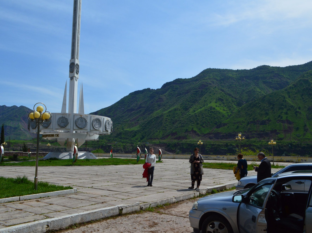 Stele to Constructors of Nurek Hydroelectric Power Plant-Nurek必去景点