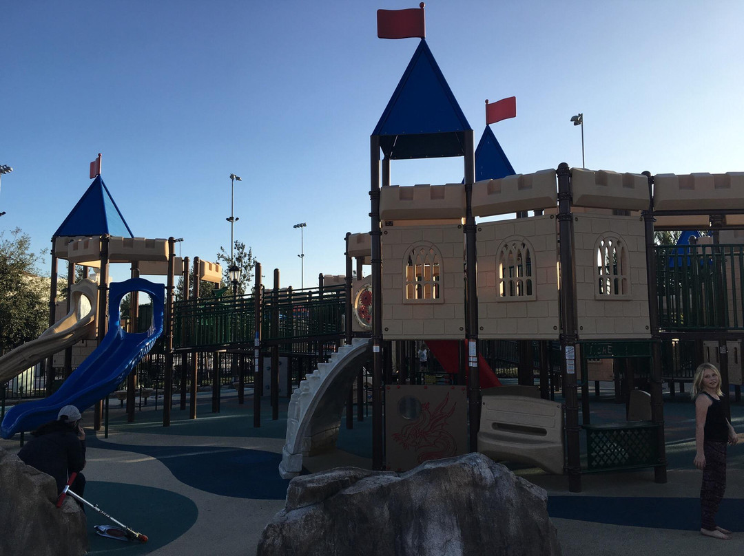 Courtney's SandCastle Universal Playground-圣克莱蒙顿必去景点