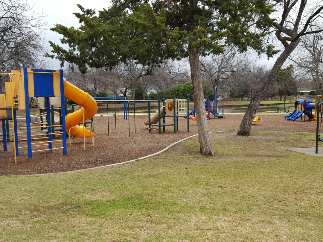 Gussie Field Watterworth Park-Farmers Branch必去景点