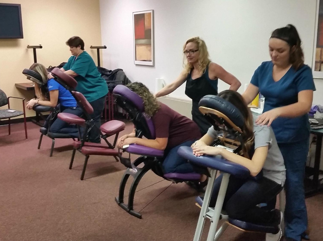 Pampered Healing Massage & Day Spa-克里斯琴斯堡必去景点