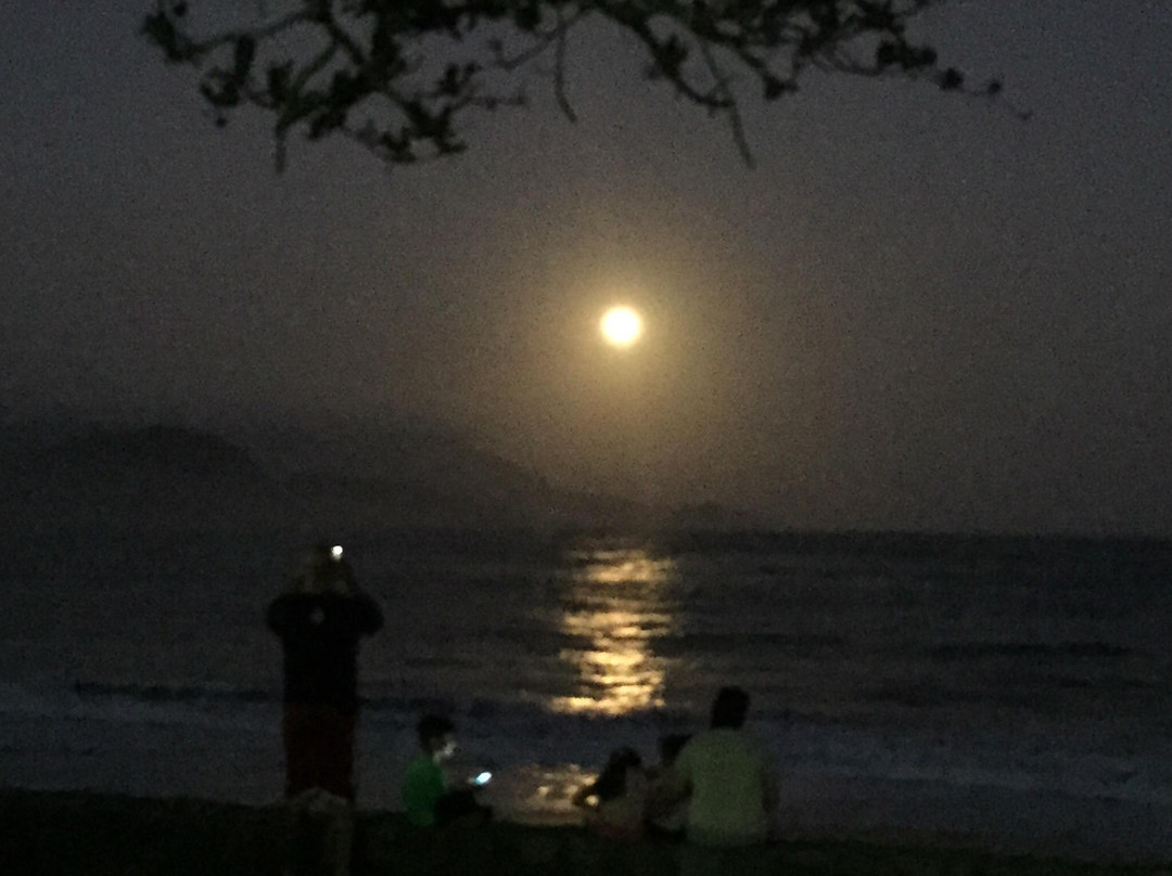 Praia do Cachadaço景点图片
