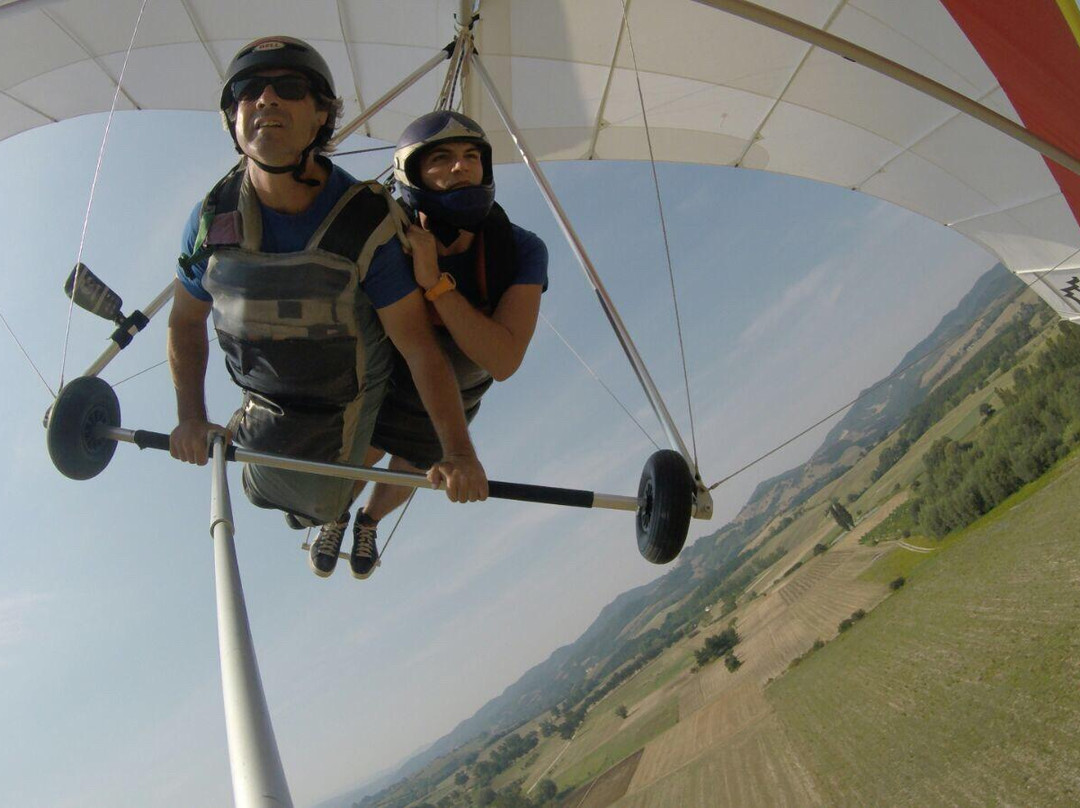 Deltaplano Biposto Tandem Hang Gliding-古比奥必去景点