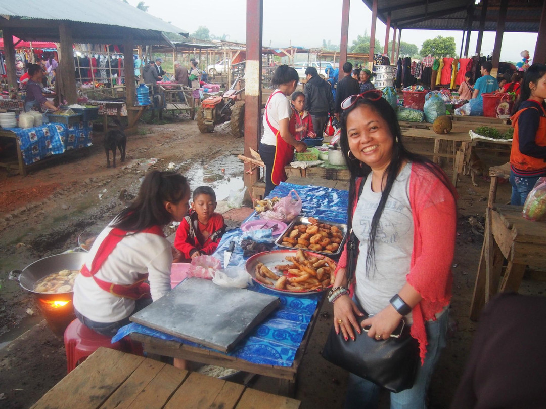 Hmong Sunday Market-Phonsavan必去景点