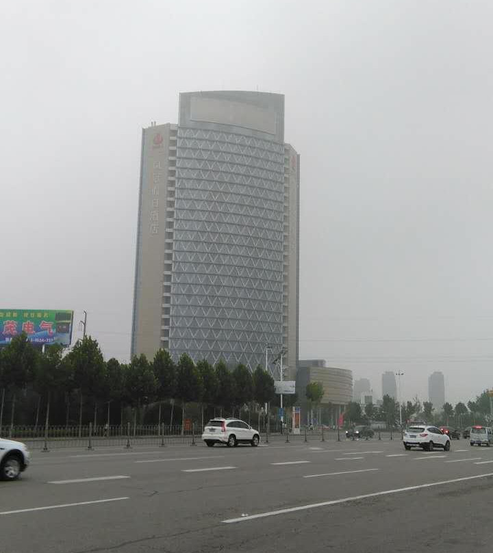 凤冠假日酒店主图